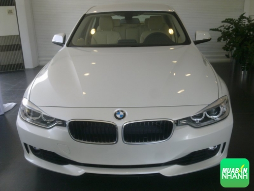 Đánh giá chỉ sơ cỗ xe cộ BMW 320i 2019