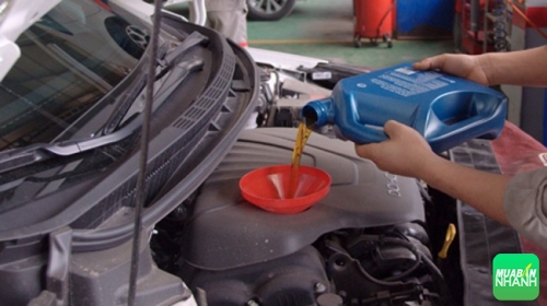 Ở Việt Nam, ôtô đi bao lâu cần thay dầu?