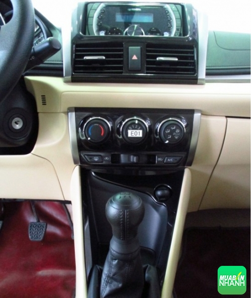Nội thất Toyota Vios E tiện nghi và thoải mái